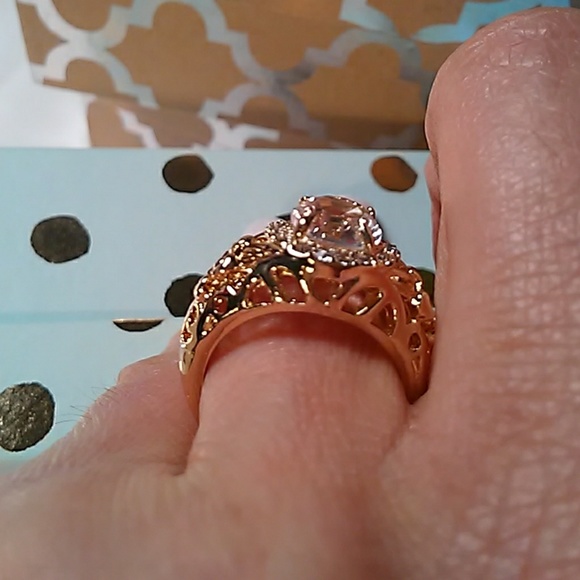 Simulated Diamond Ring Sz 7 - Picture 3 of 6